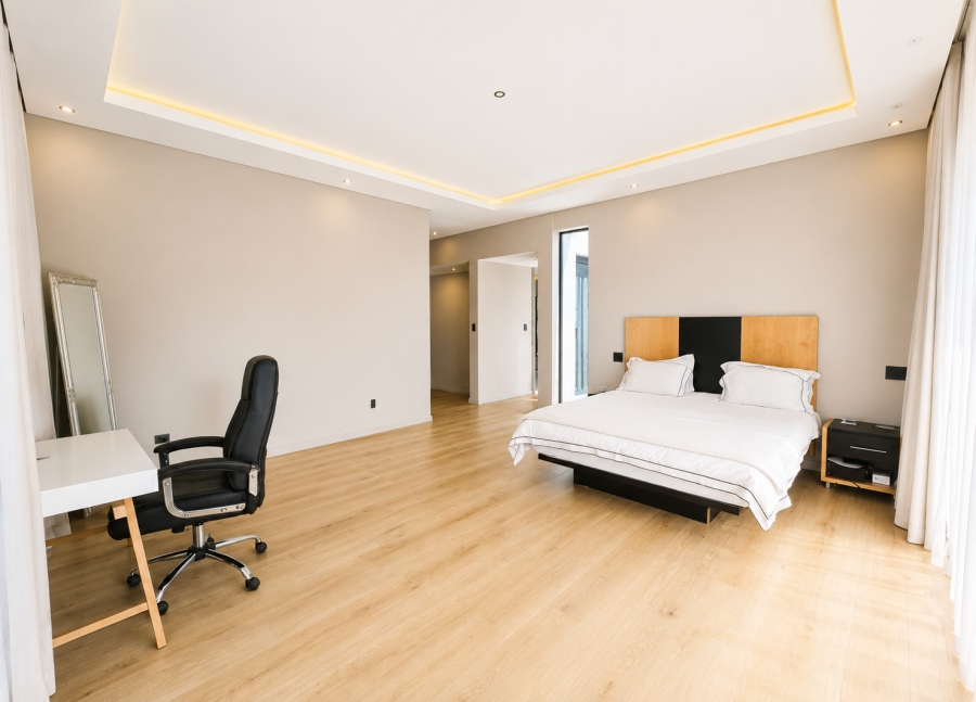 5 Bedroom Property for Sale in The Islands Estates North West